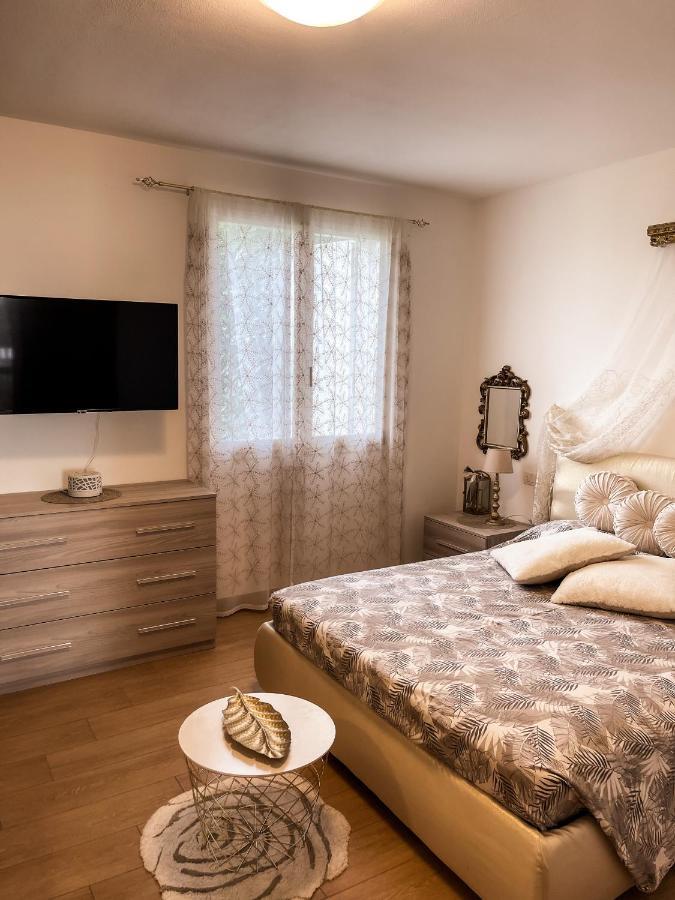 Forni Apartment