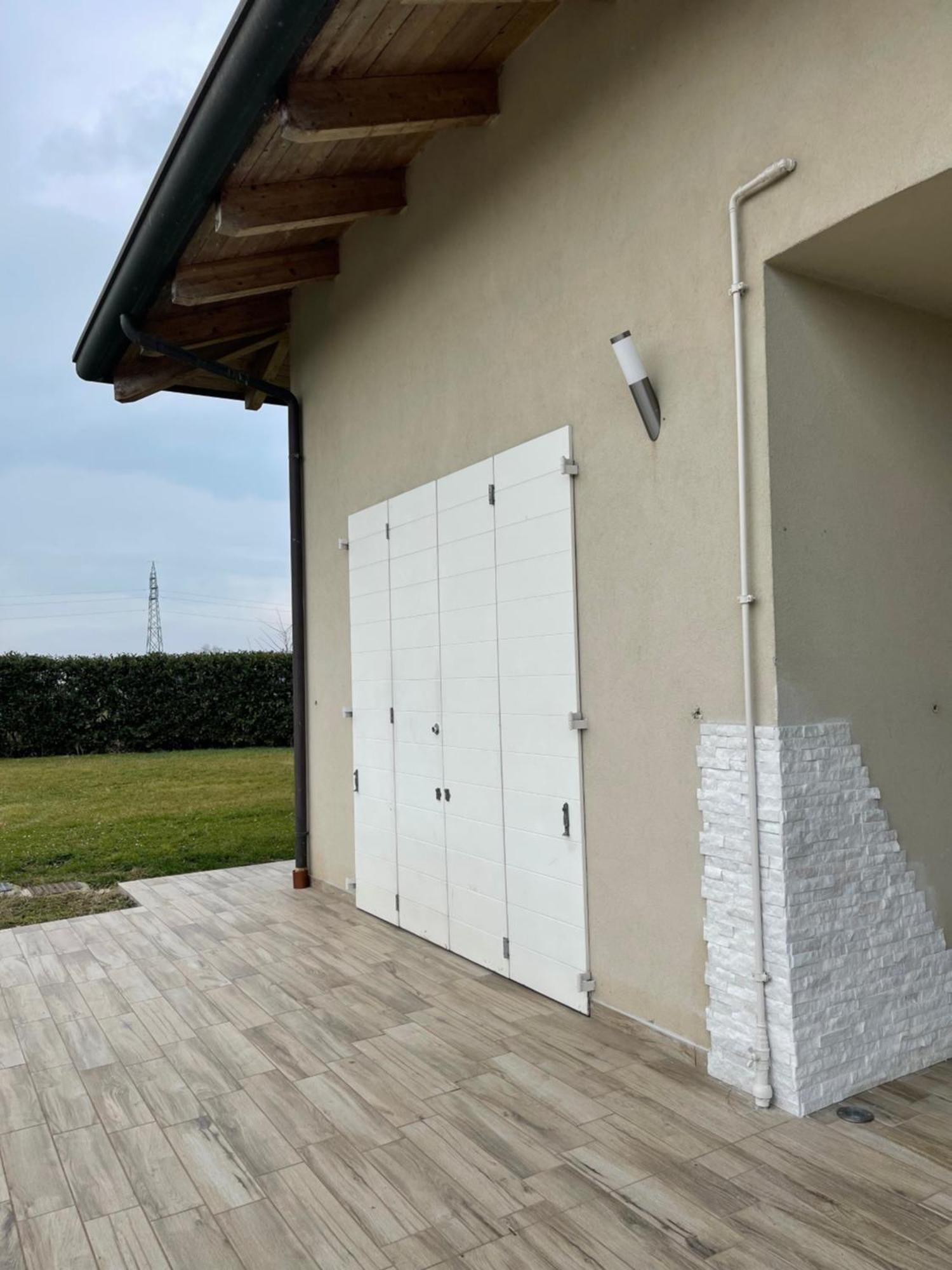 Forni Apartment *